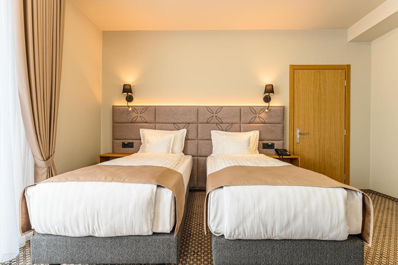 Hotel Dukat Ґурагумора Екстер'єр фото