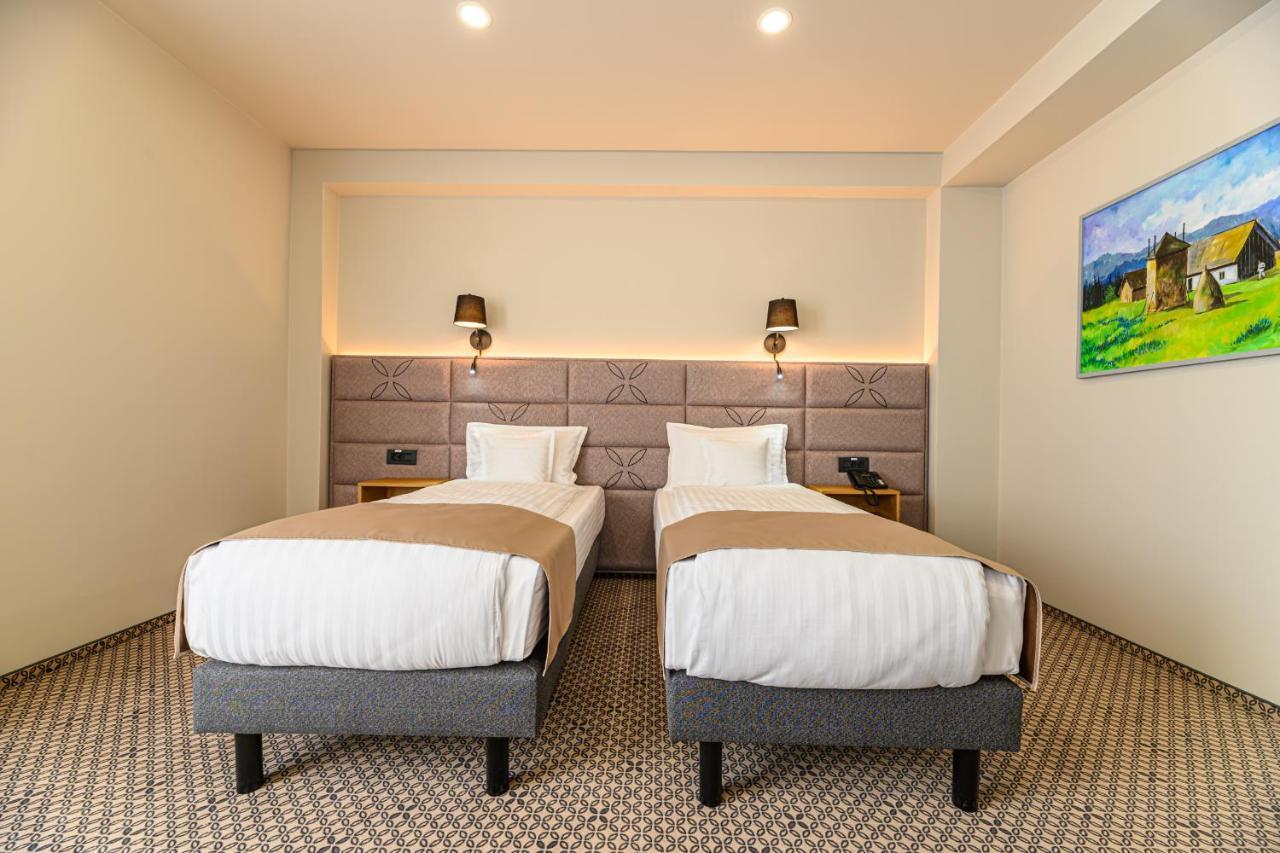 Hotel Dukat Ґурагумора Екстер'єр фото