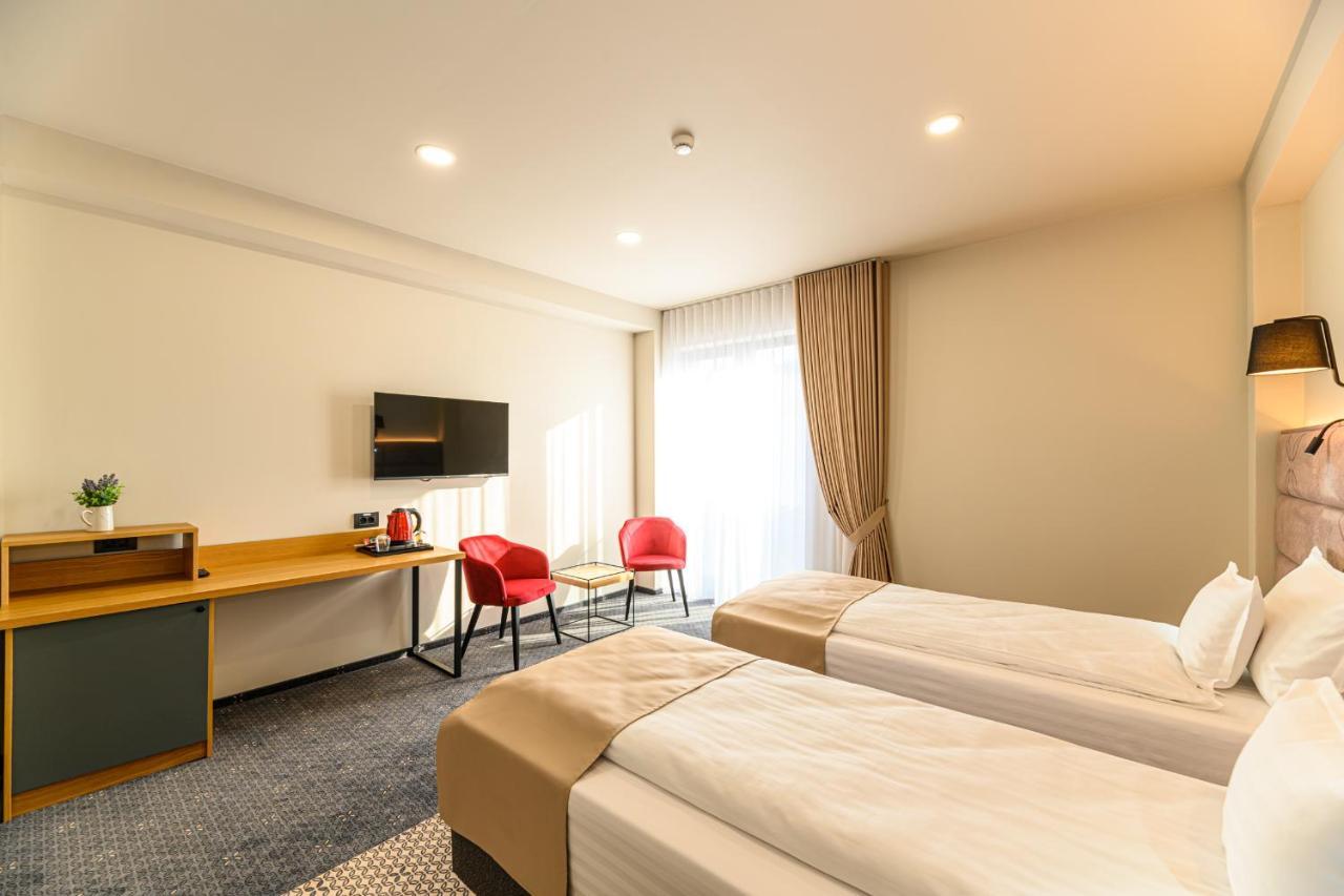Hotel Dukat Ґурагумора Екстер'єр фото