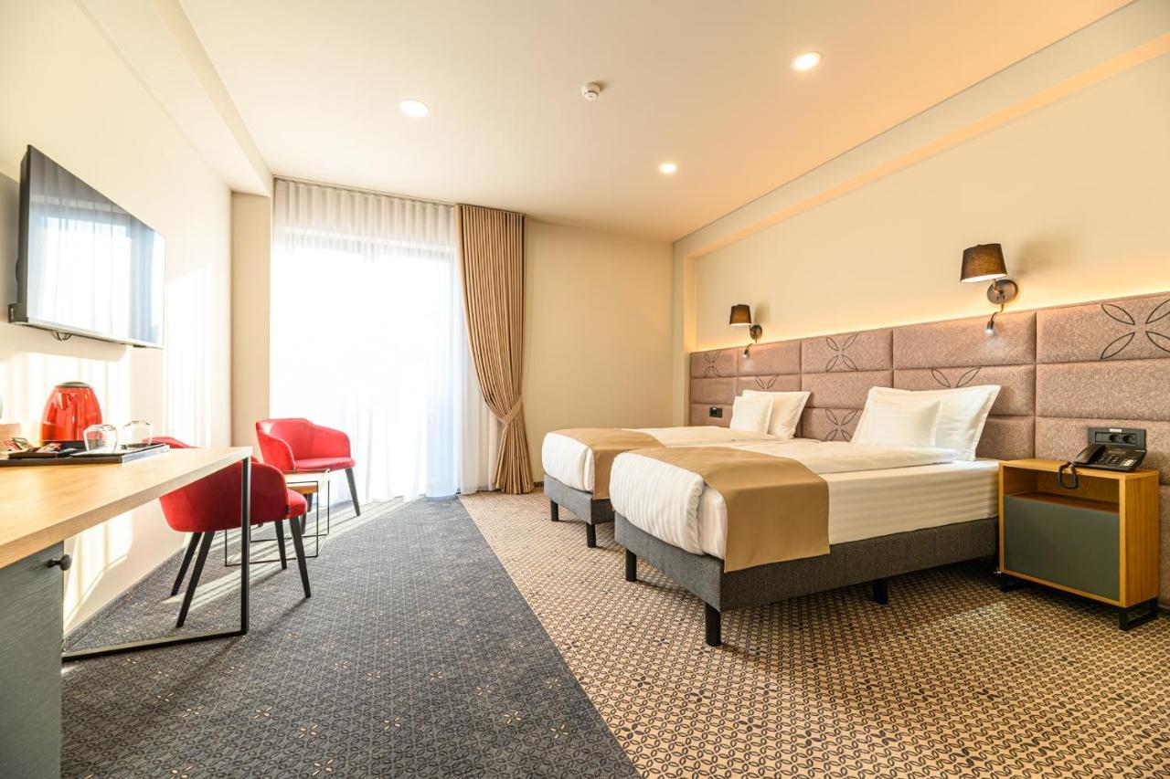 Hotel Dukat Ґурагумора Екстер'єр фото