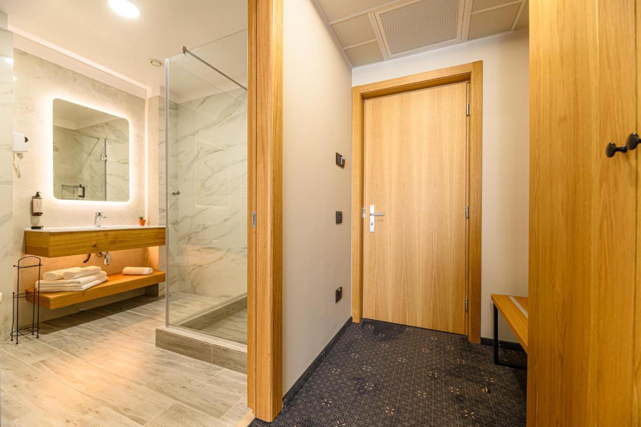 Hotel Dukat Ґурагумора Екстер'єр фото