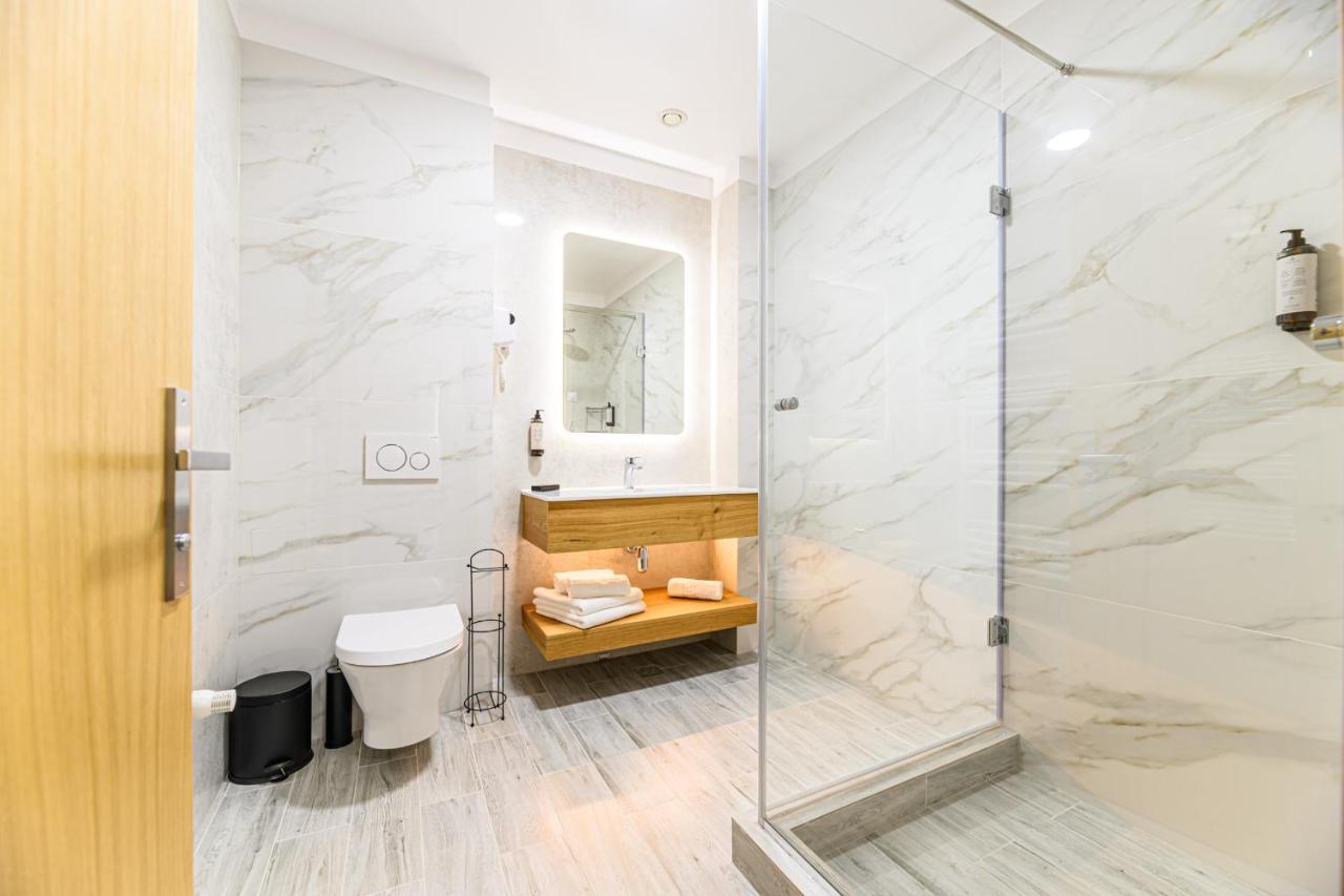 Hotel Dukat Ґурагумора Екстер'єр фото