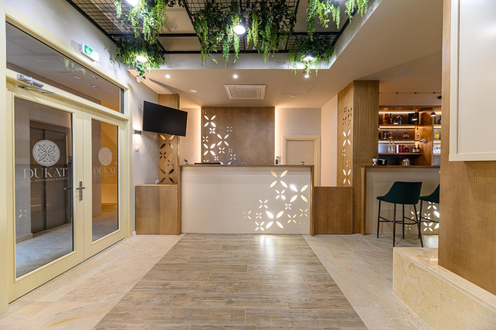 Hotel Dukat Ґурагумора Екстер'єр фото