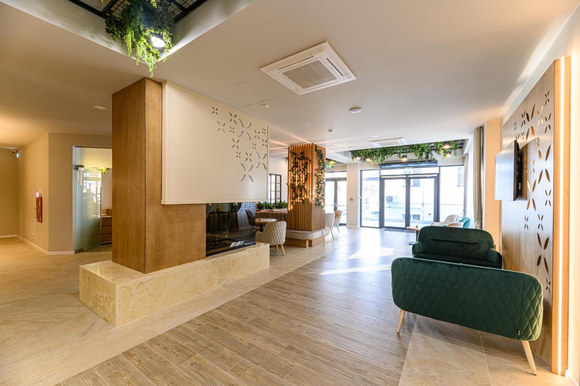 Hotel Dukat Ґурагумора Екстер'єр фото
